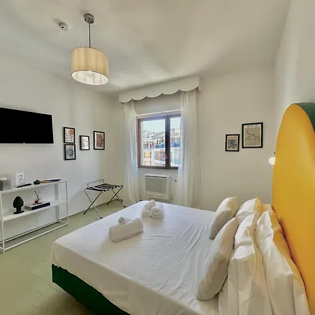 Roof And Sky Luxury In Center 3*