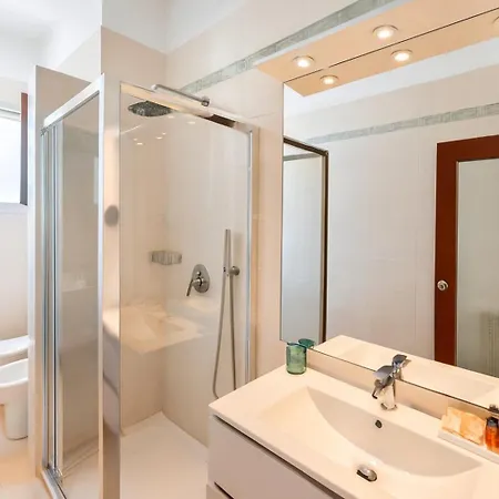 Roof And Sky Luxury In Center 3* סורנטו