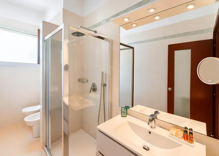 Roof And Sky Luxury In Center 3* סורנטו