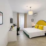 Roof And Sky Luxury In Center 3* Σορέντο