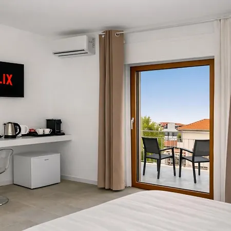 게스트하우스 Roof And Sky Luxury In Center 3*
