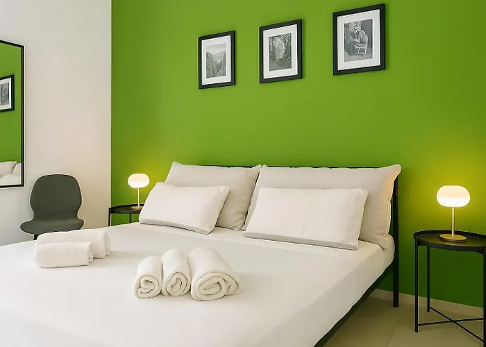 Roof And Sky Luxury In Center