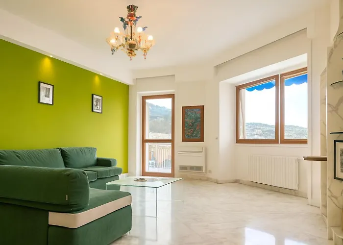 Roof And Sky Luxury In Center